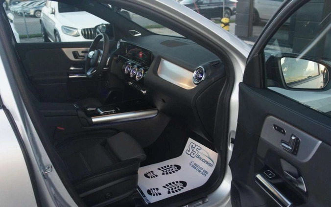 Mercedes-Benz GLA cena 179000 przebieg: 10290, rok produkcji 2020 z Dobrzyca małe 667